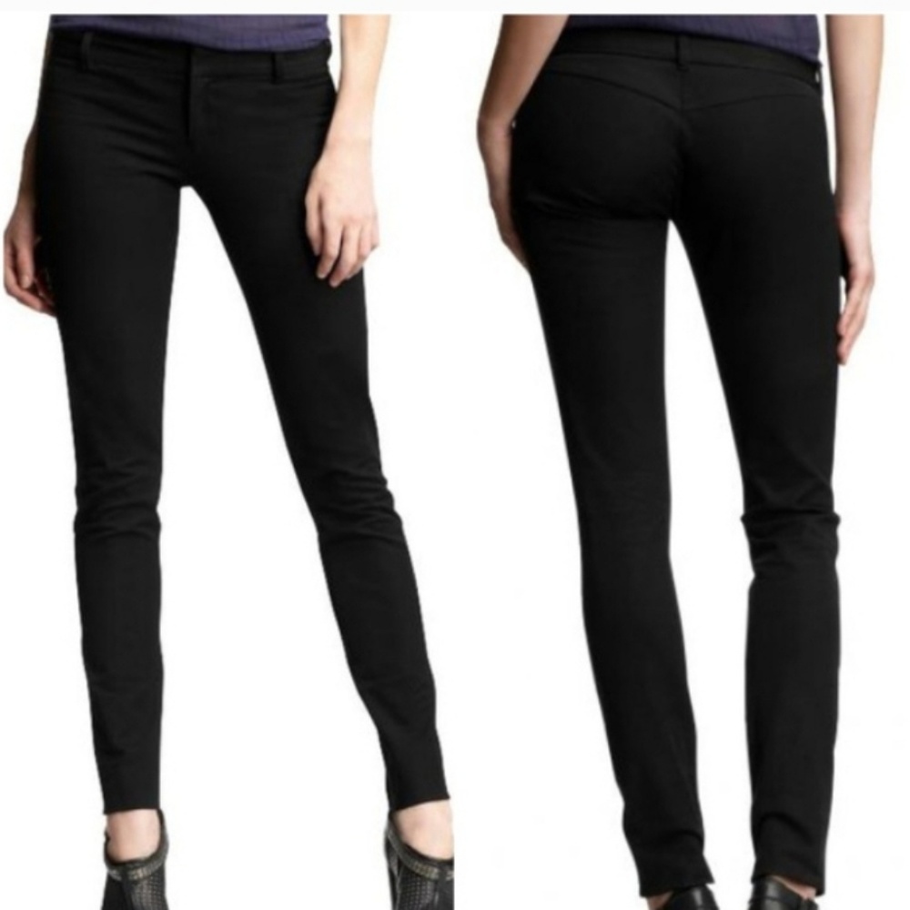 Gap's classic Really Skinny pants in black two-way